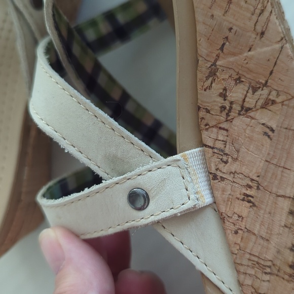 Crocs Open Toe Cork Wedge Strappy Slide Sandal 8 Creamy Beige Tan - Picture 11 of 16